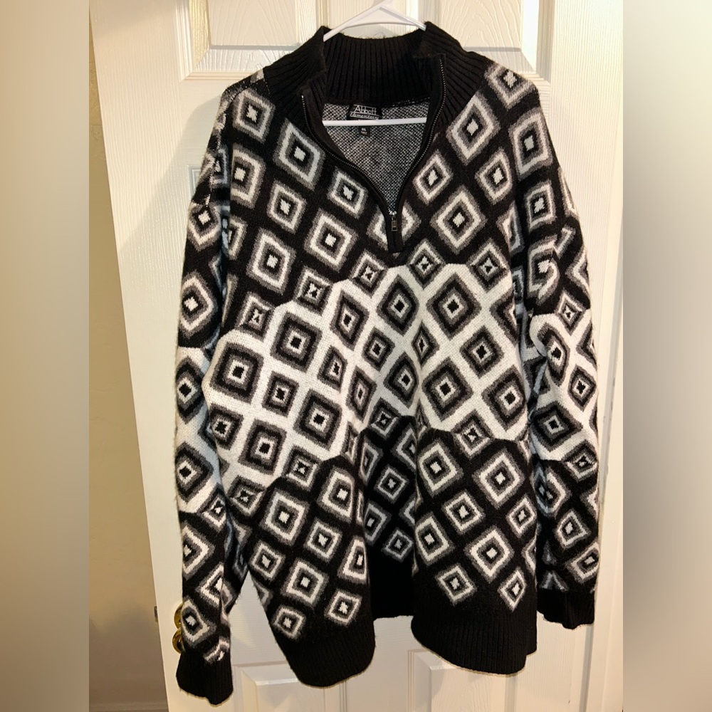 Abbot Elementary quarter zip thick/warm sweater 3xl Black and White Geometric
